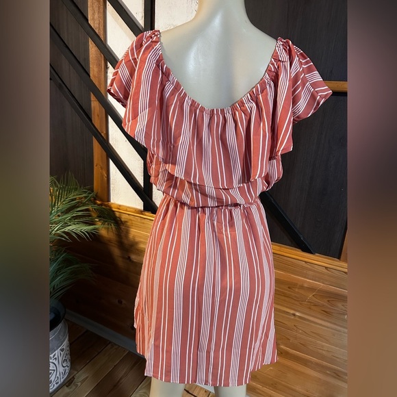 She and Sky salmon dress with white stripes size L pre loved - Picture 11 of 12